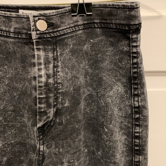 American Apparel Acid Wash Easy Jeans, Medium - Picture 3 of 7